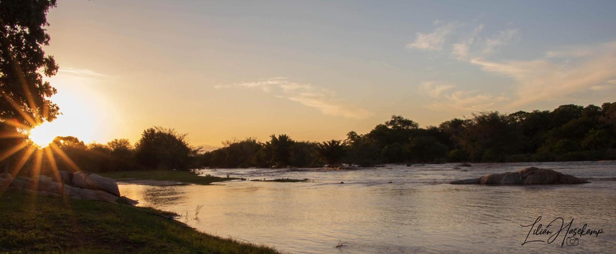 Hasekamp Family Bush Lodge フッドスプルイト エクステリア 写真